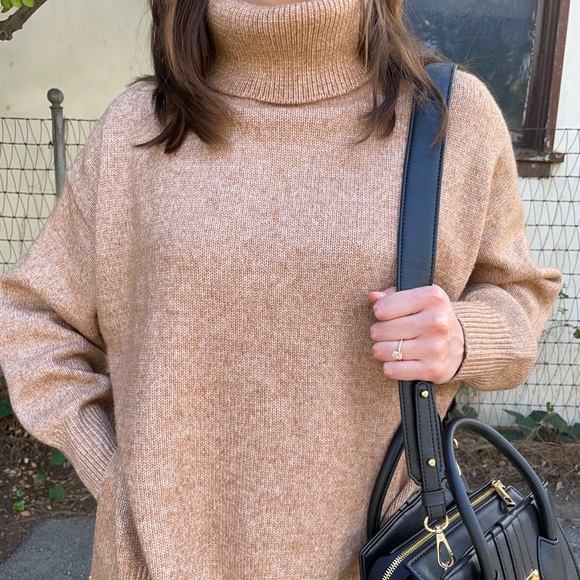 H&M Sweaters - SOLD H&M wool blend camel jumper